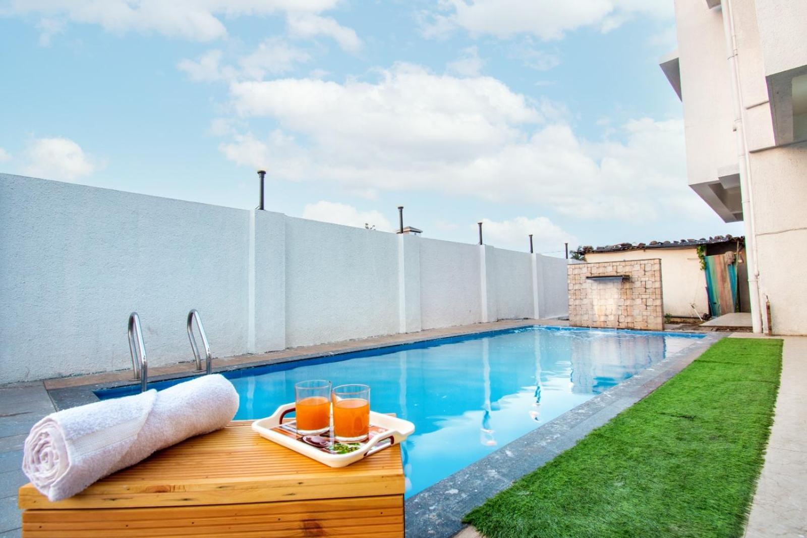 Empyrean Stay Ll 6Bhk Ll Royal Bramha Palace Ll Pvt Pool Ll Lonavala Exterior photo
